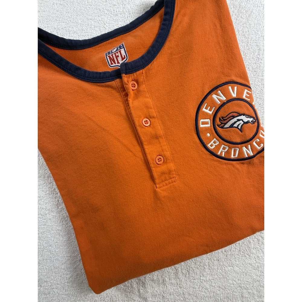 Denver‎ Broncos NFL Men's G-III Embroidered 3 Button Down Shirt Size L